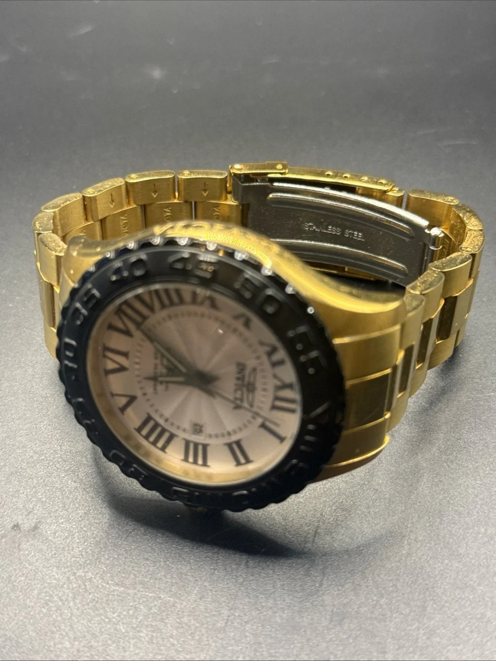 Invicta Gold Tone Watch Invicta Pro Diver model 14538  New Battery